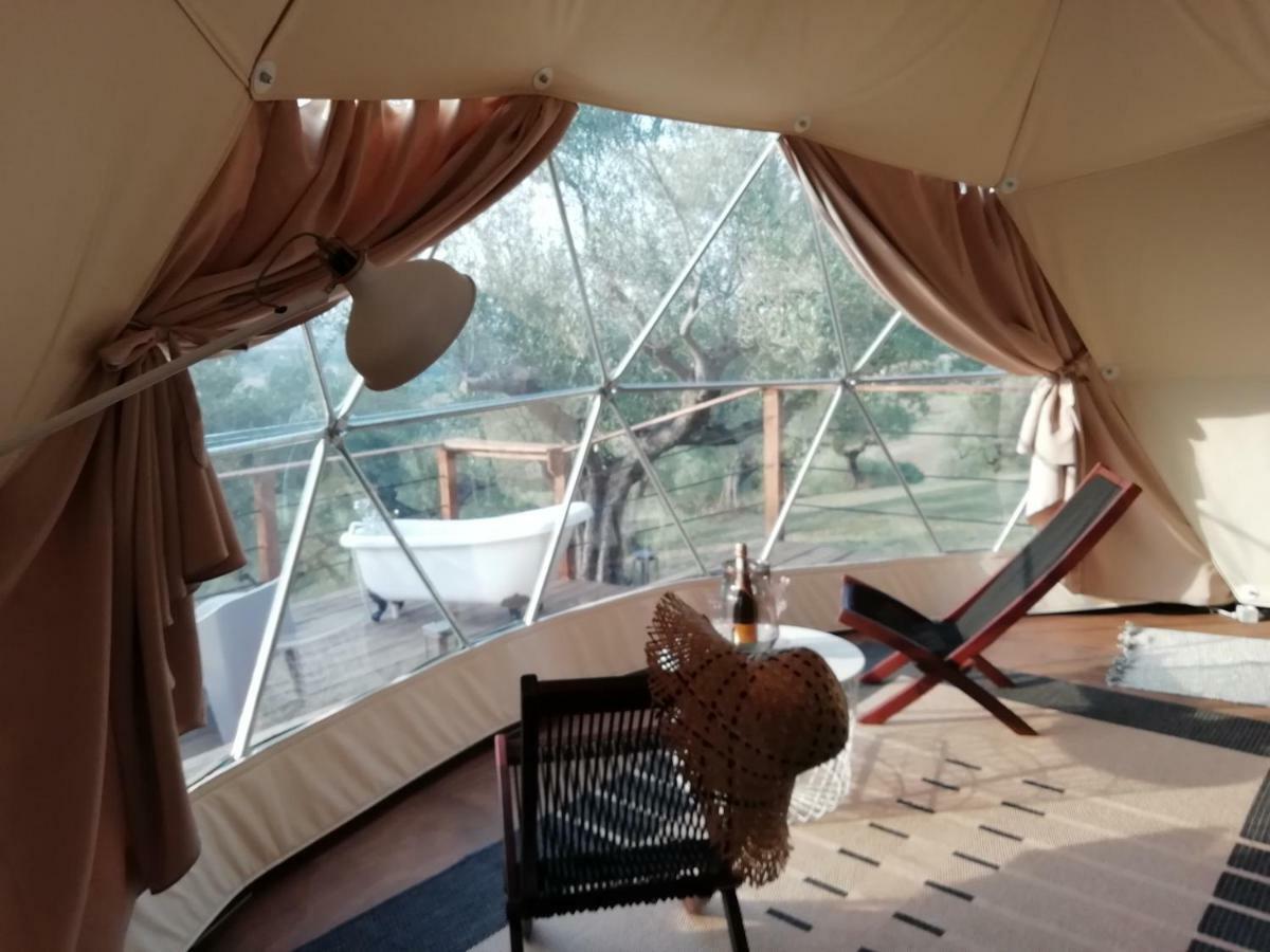Отель Cerchio Del Desiderio Glamping Retreat Пескара Экстерьер фото